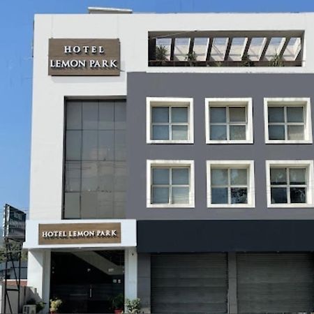 Hotel Lemon Park Haldwāni Esterno foto