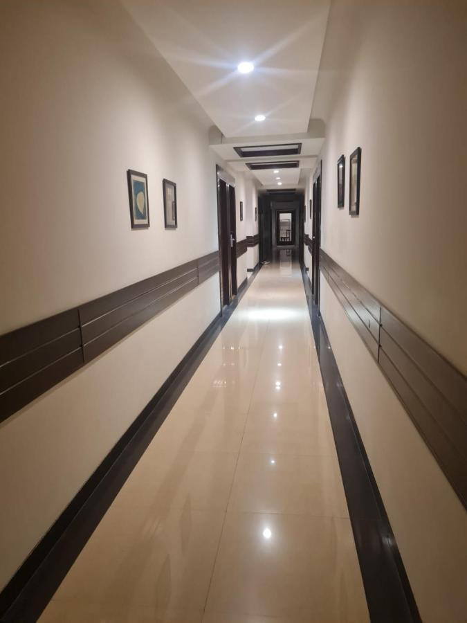 Hotel Lemon Park Haldwāni Esterno foto