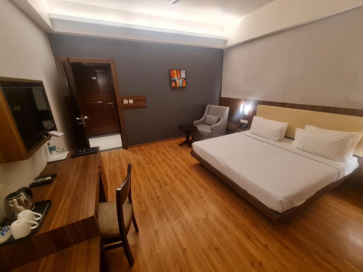 Hotel Lemon Park Haldwāni Esterno foto